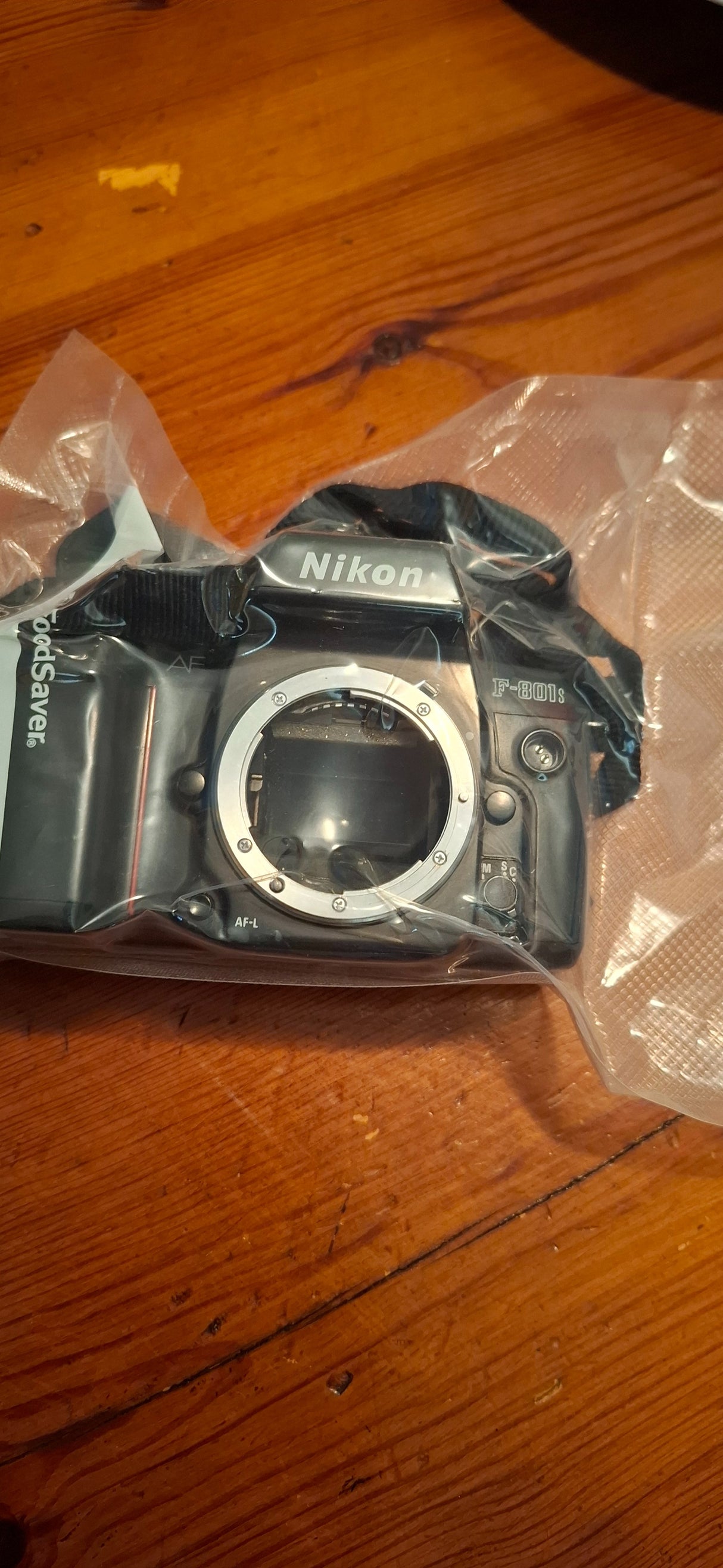 NikonF-801 S4b2025c8-640d-45ea-a25e-92d9c4cdcbe2