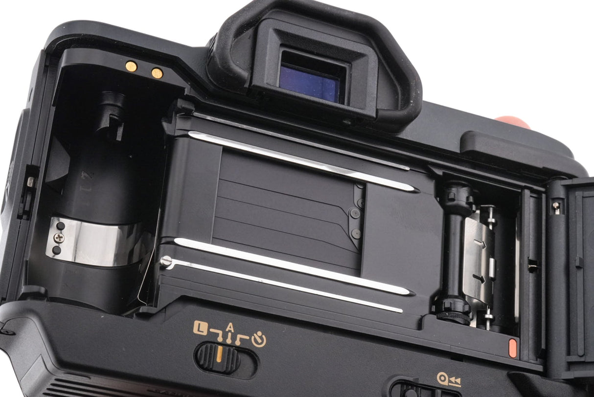 Canon T80 + 50 mm f1.8 AC + 35-70 mm f3.5-4.5 AC + 75-200 mm f4.5 AC