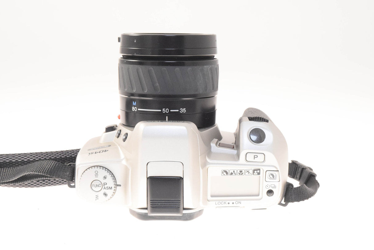 Minolta Dynax 404si + zoom 35-80mm f4-5.6 AF