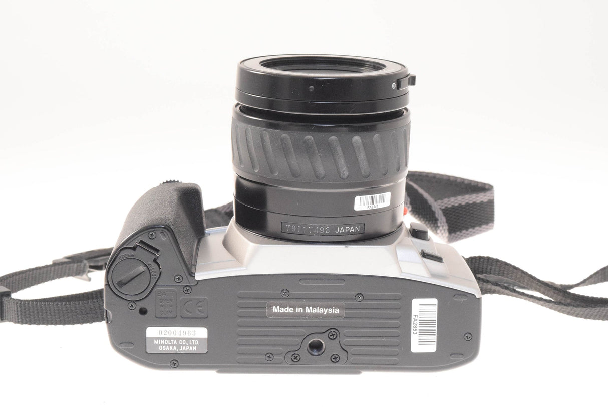 Minolta Dynax 404si + zoom 35-80mm f4-5.6 AF