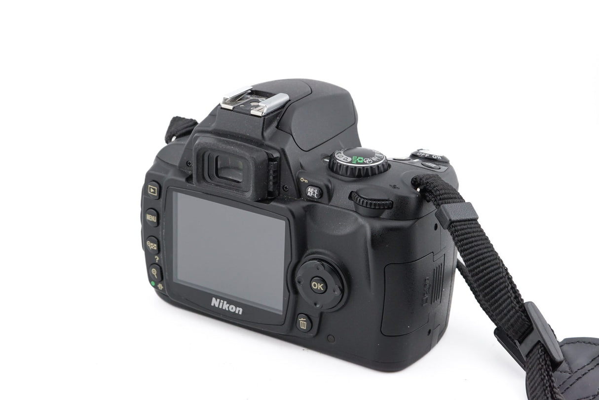 Nikon D40 (Body) - Refurbished Digital SLR Camera (Body)