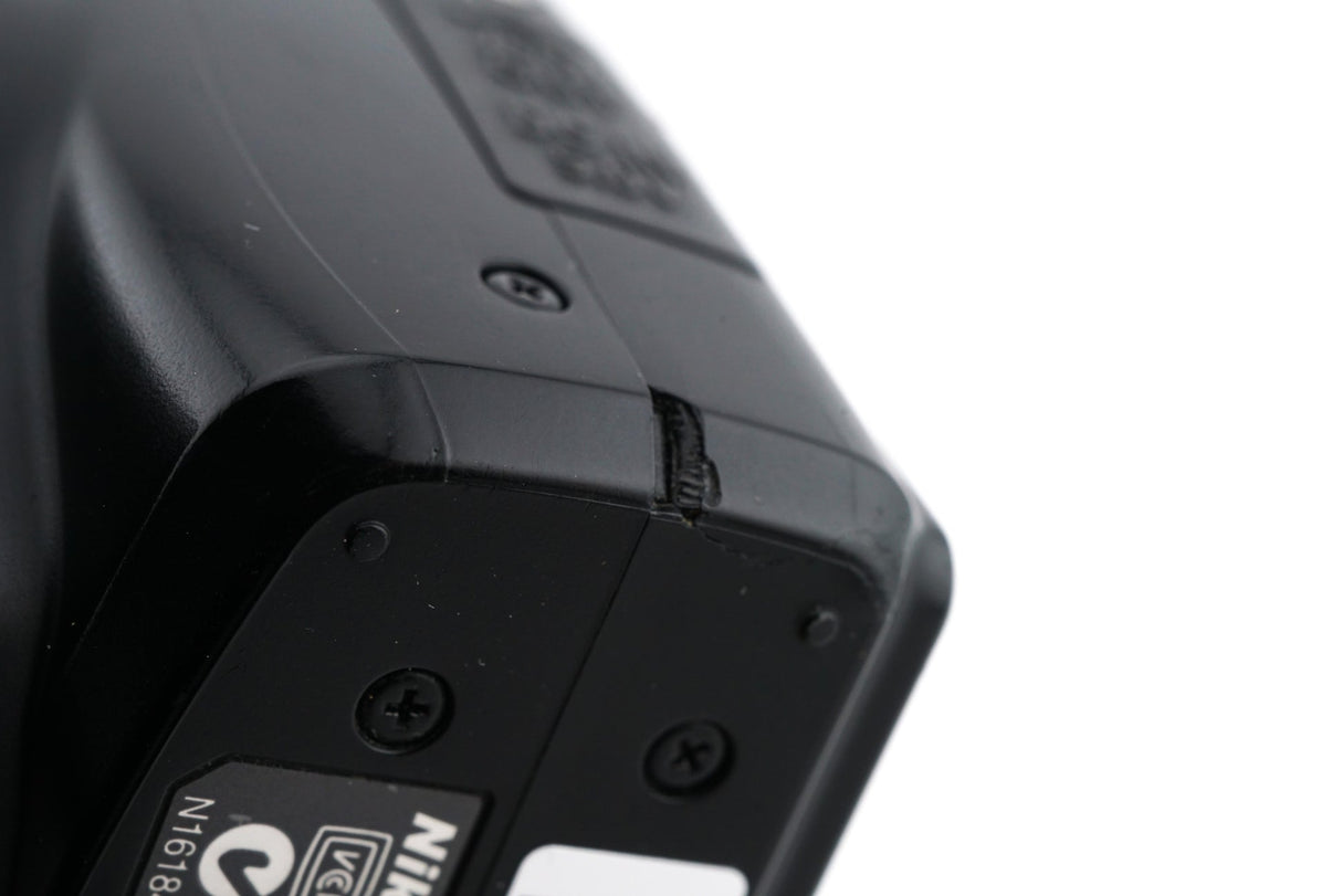 Nikon Coolpix L100 - Vintage Compact Digital Camera (Black) Refurbished