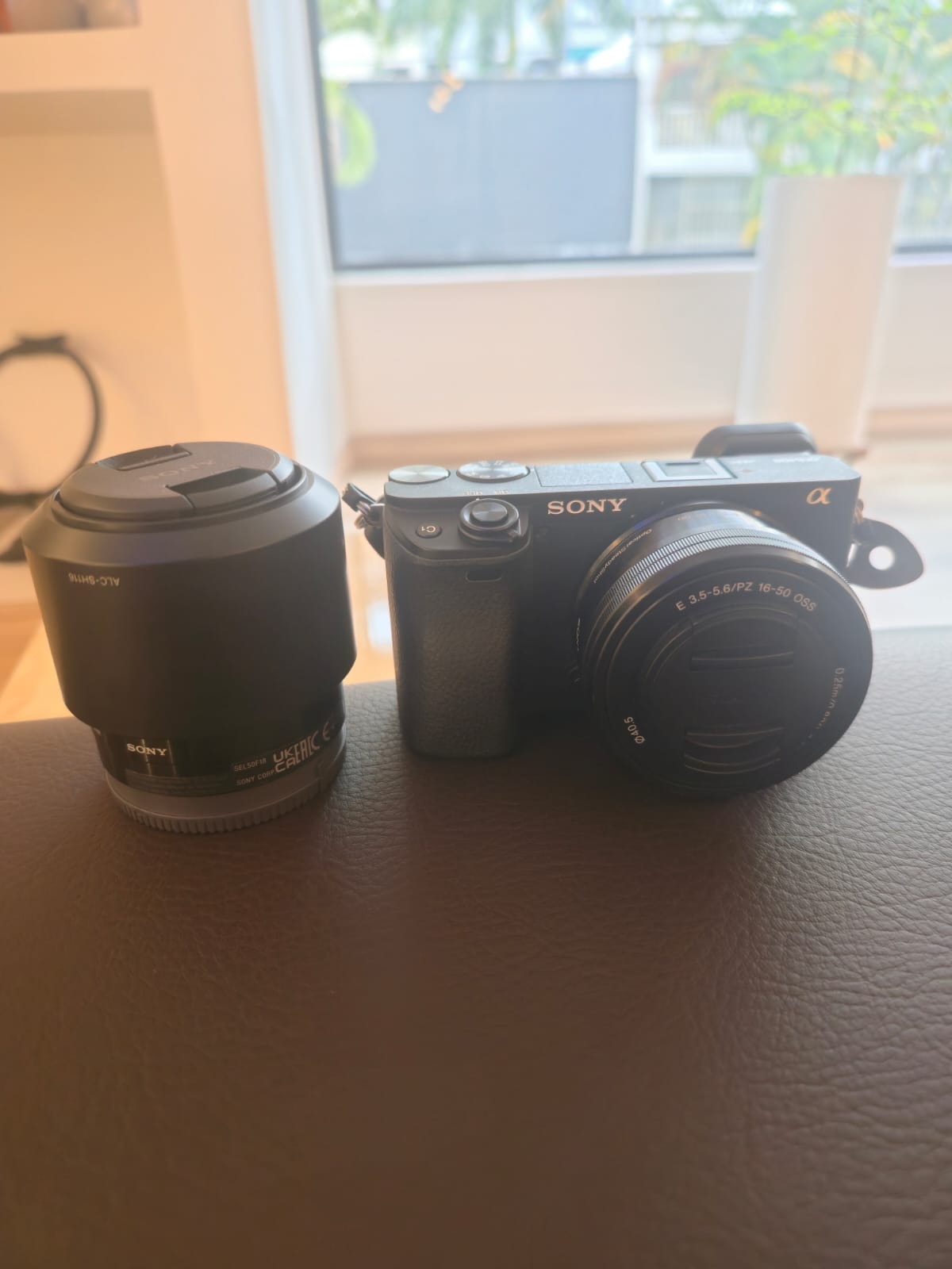 SonySony a6400 4K + Lente Kit + Lente Retratos 50mm f/1.8 OSSb51c393d-c92e-43b3-b402-e5d2eb6bf55d