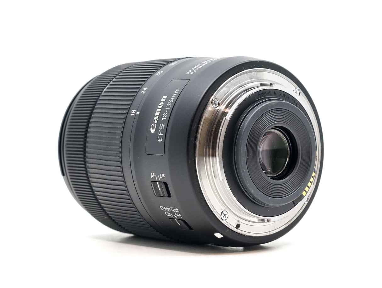 Obiettivo Canon EF-S 18-135 mm f/3,5-5,6 IS USM