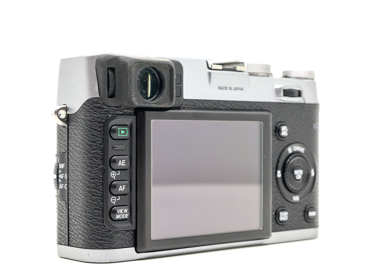 Fujifilm X100 - segunda mano - excelente estado - detalle 3 de 4 - SKU 3794769 - Camera Market