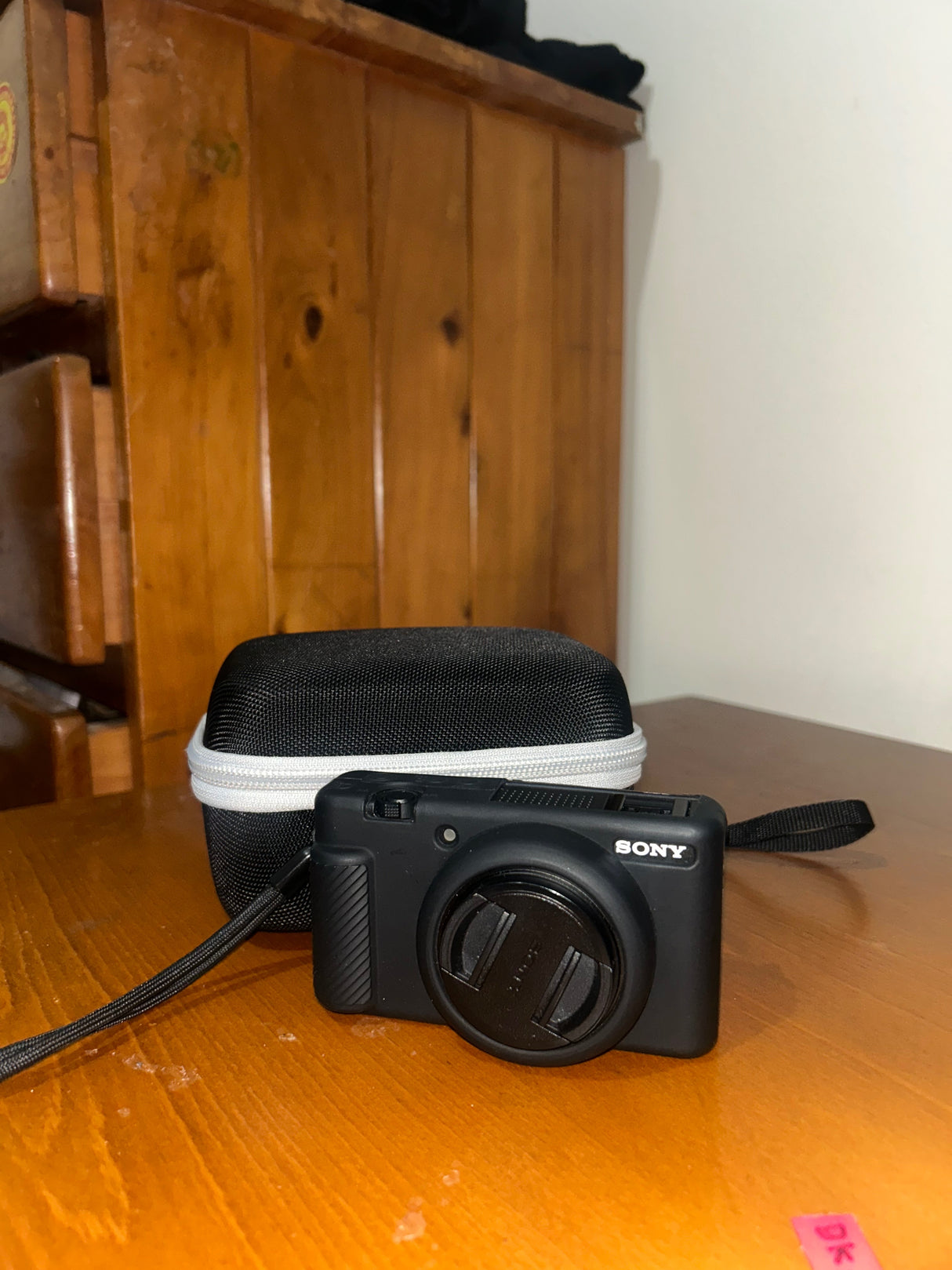 SonyZv 1f11561575-c26d-4c00-9a16-5117ffd18d2e