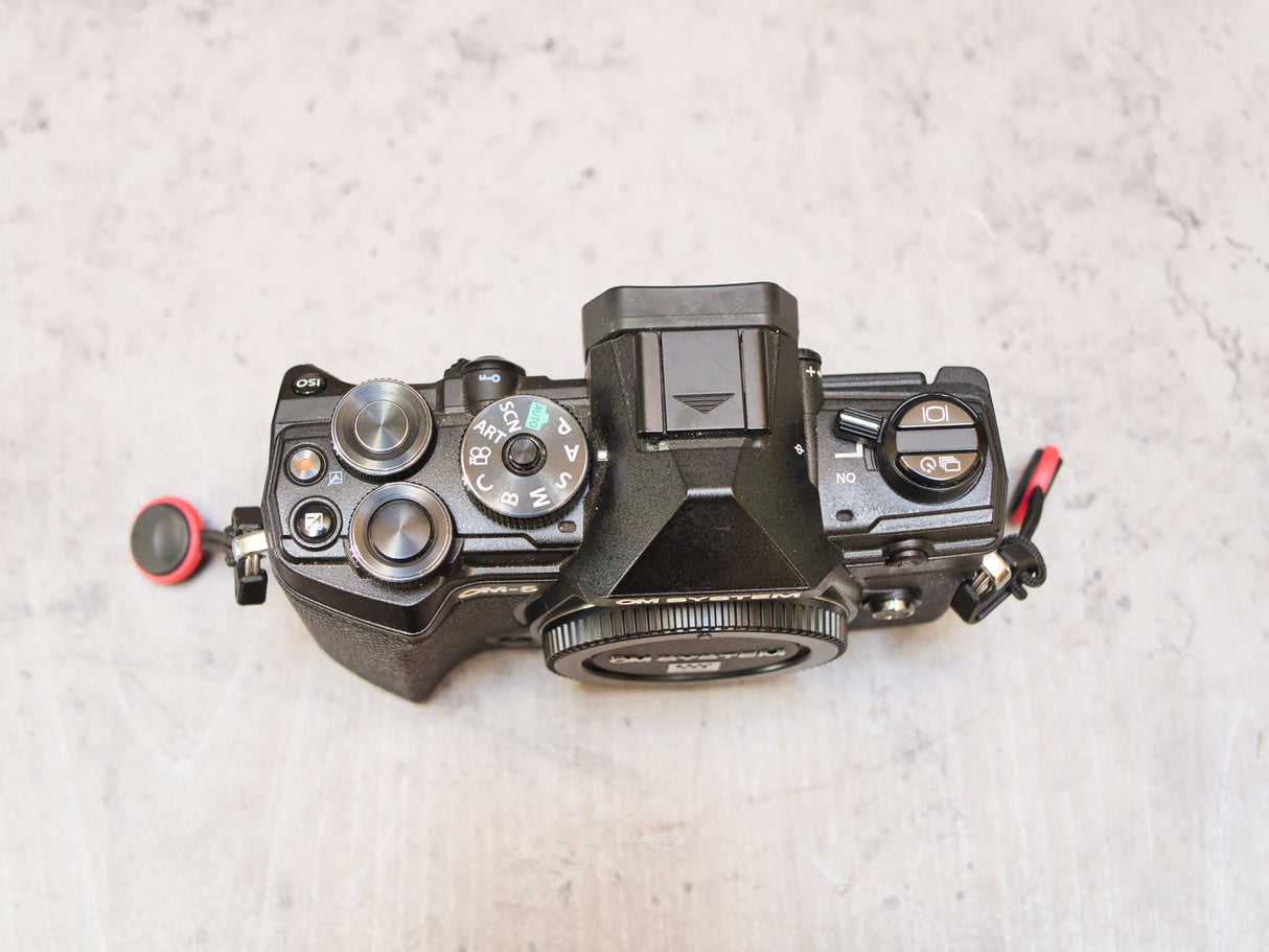 OM DOM 5225beb21-8c62-4c7c-832b-3fe32859ecf4