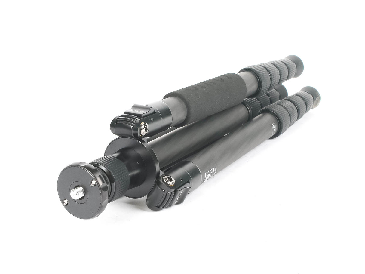 Treppiede Sirui T-2205X in fibra di carbonio a 5 sezioni