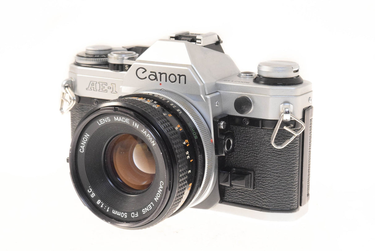 Canon AE-1 + 50 mm f1.8 SC