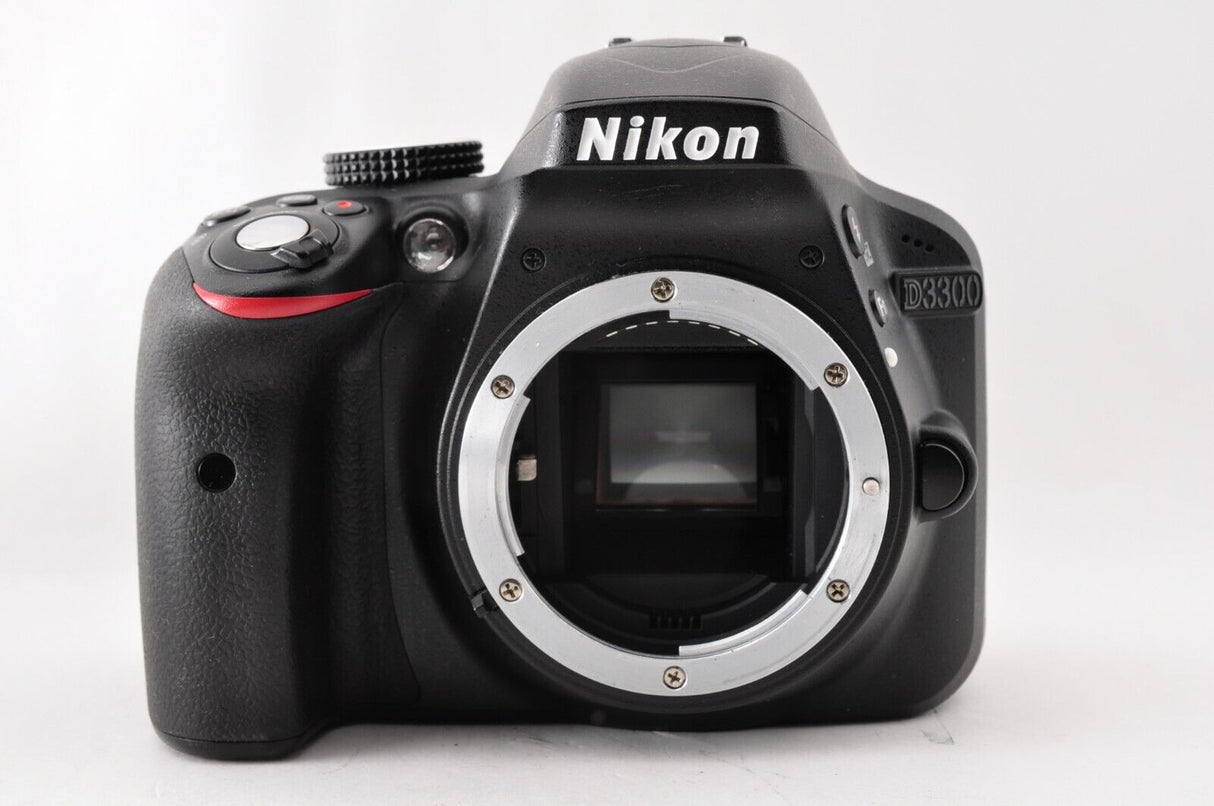 Nikon D3300 24.1 MP DSLR AF-S DX 18-55mm f/3.5-5.6G ED II