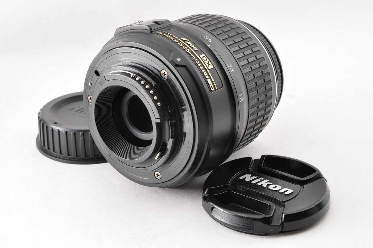 Nikon D3300 24.1 MP DSLR AF-S DX 18-55mm f/3.5-5.6G ED II