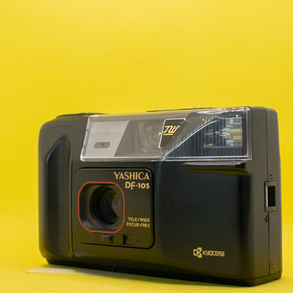 Yashica DF-10S - 35mm Compact Analog Camera