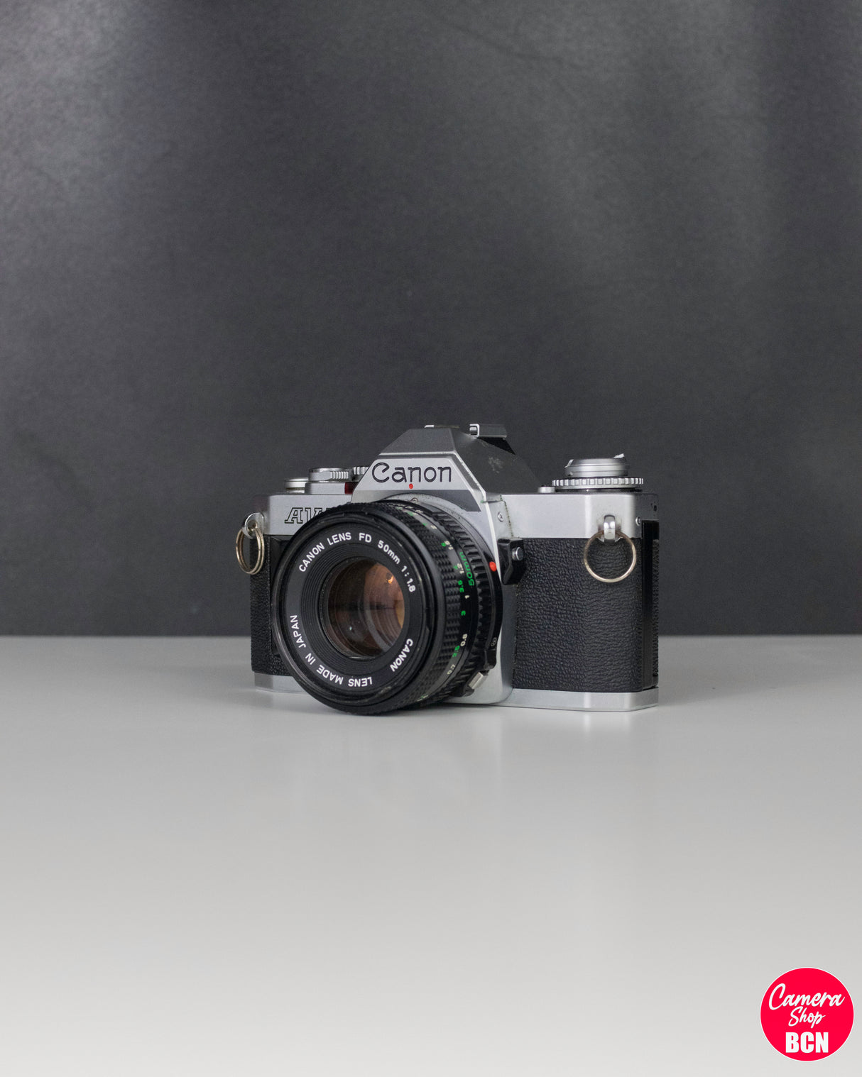 Canon AV-1 - Fotocamera SLR da 35 mm + OBIETTIVO FD 1.8 da 50 mm