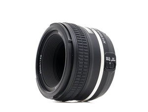 Nikon AF-S Nikkor 50mm f/1.8G (DF Special Edition) 