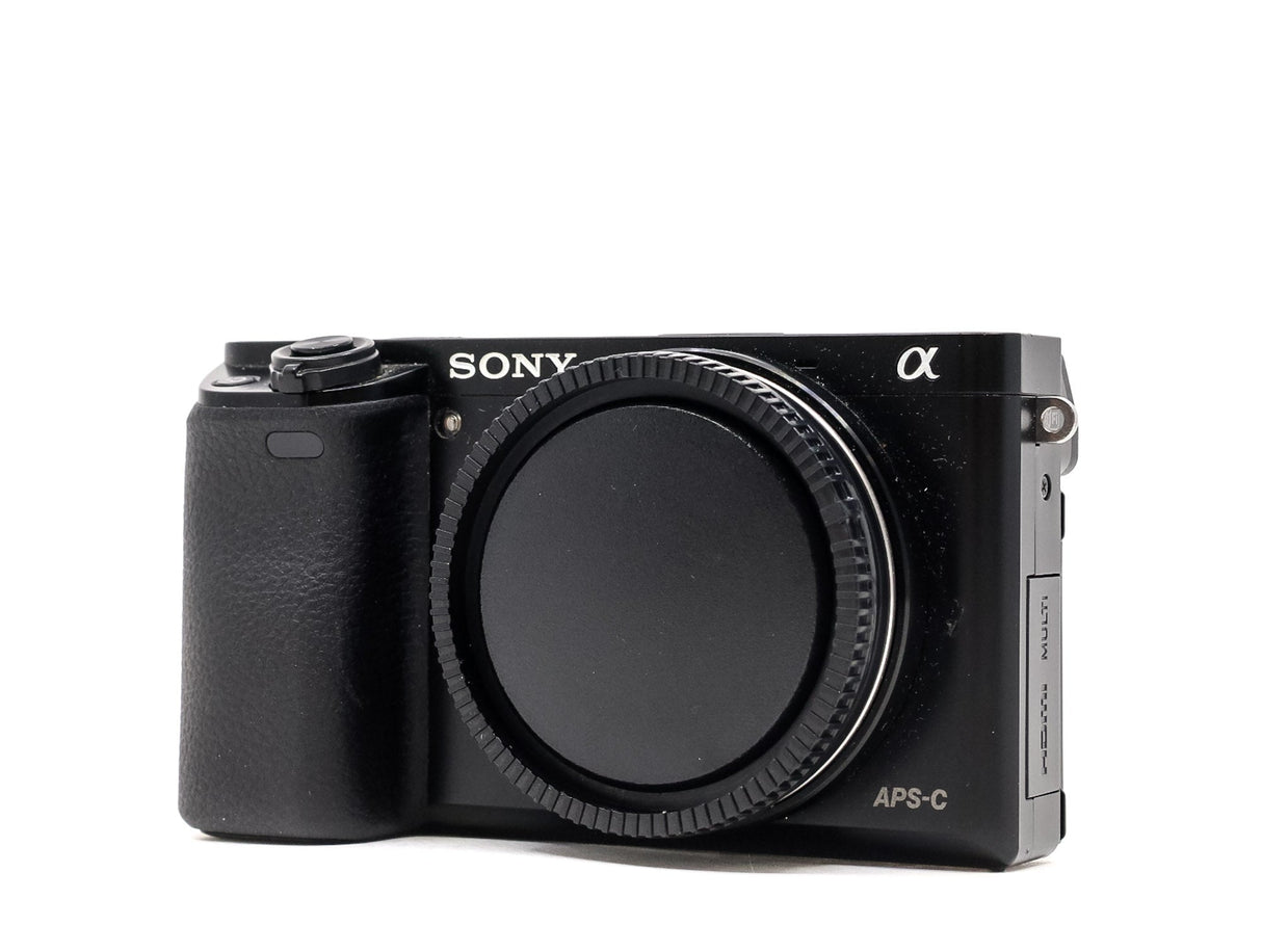 Sony Alpha A6000 - segunda mano - excelente estado - foto principal - SKU 3647870 - Camera Market