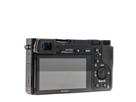 Sony Alpha A6000 - segunda mano - excelente estado - detalle 4 de 4 - SKU 3792156 - Camera Market