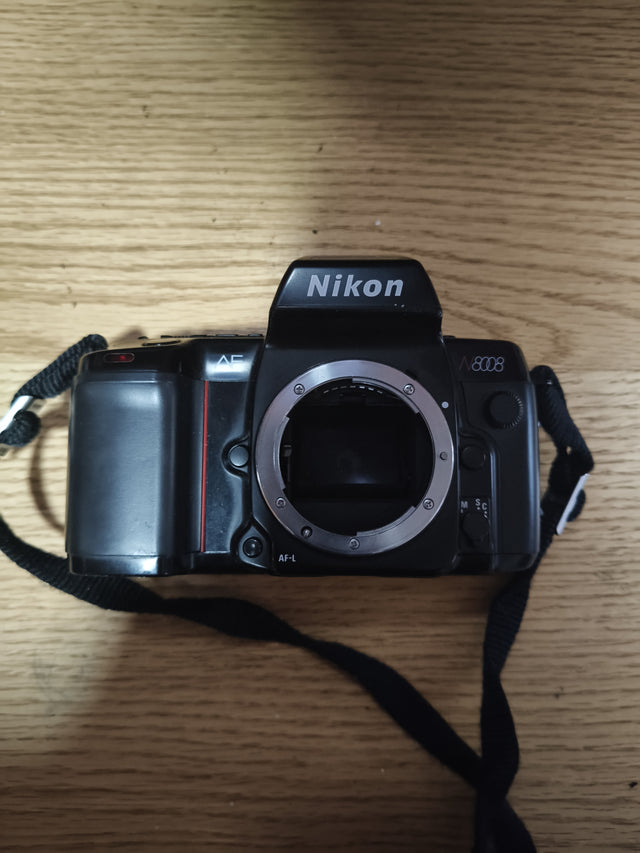 NIKONNIKON N 80081135e426-a75f-4c01-b219-9fcecbe49494