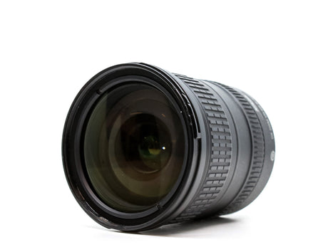 Nikon AF-S DX Nikkor 18-200mm f/3.5-5.6G IF-ED VR - segunda mano - excelente estado - detalle 2 de 3 - SKU 3785471 - Camera M