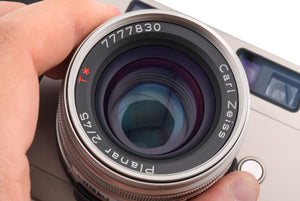Contax G2 + 45mm f2 Planar T* 