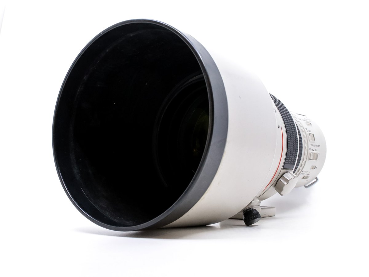 Canon EF 200mm f/1.8 L USM · imagen principal