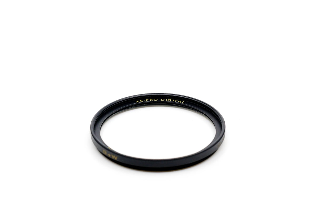 B+W 49mm MASTER 010 UV-Haze MRC Nano Filter · imagen principal