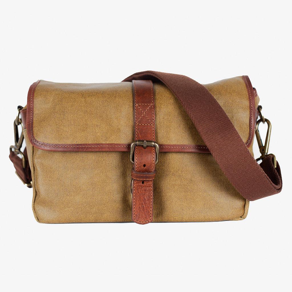 París Olive green Waxed Canvas Camera Bag · imagen principal