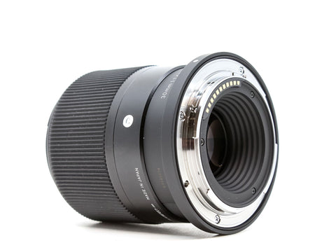 Sigma 30mm f/1.4 DC DN Contemporary - Nikon Z Fit - segunda mano - excelente estado - detalle 3 de 3 - SKU 3770025 - Camera M