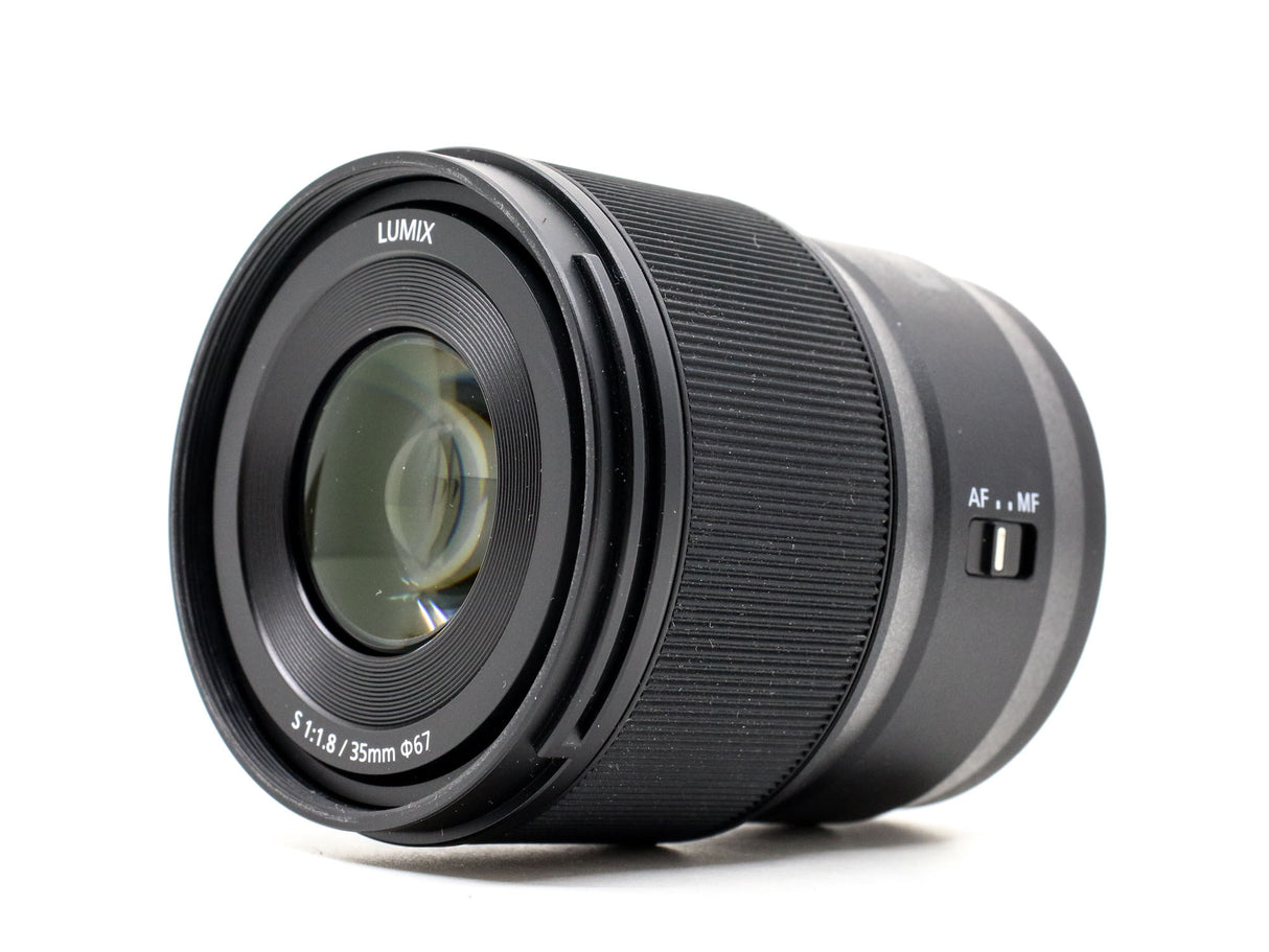 Panasonic Lumix S 35mm f/1.8 