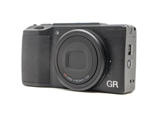 Ricoh GR II - segunda mano - excelente estado - foto principal - SKU 3722032 - Camera Market