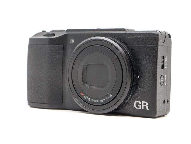 Ricoh GR II - segunda mano - excelente estado - foto principal - SKU 3722032 - Camera Market