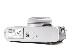 Fujifilm X100 - segunda mano - excelente estado - detalle 4 de 4 - SKU 3794769 - Camera Market