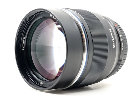 Olympus M.Zuiko Digital ED 75mm f/1.8 - segunda mano - excelente estado - detalle 2 de 3 - SKU 3797001 - Camera Market