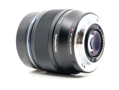 Olympus M.Zuiko Digital ED 75mm f/1.8 - segunda mano - excelente estado - detalle 3 de 3 - SKU 3685036 - Camera Market