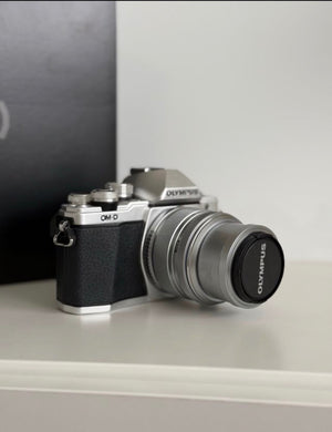 OlympusOLYMPUS OMD EM10 Mark II  d7ed9ef6-2958-4f1e-a87e-abe051cdfa0b