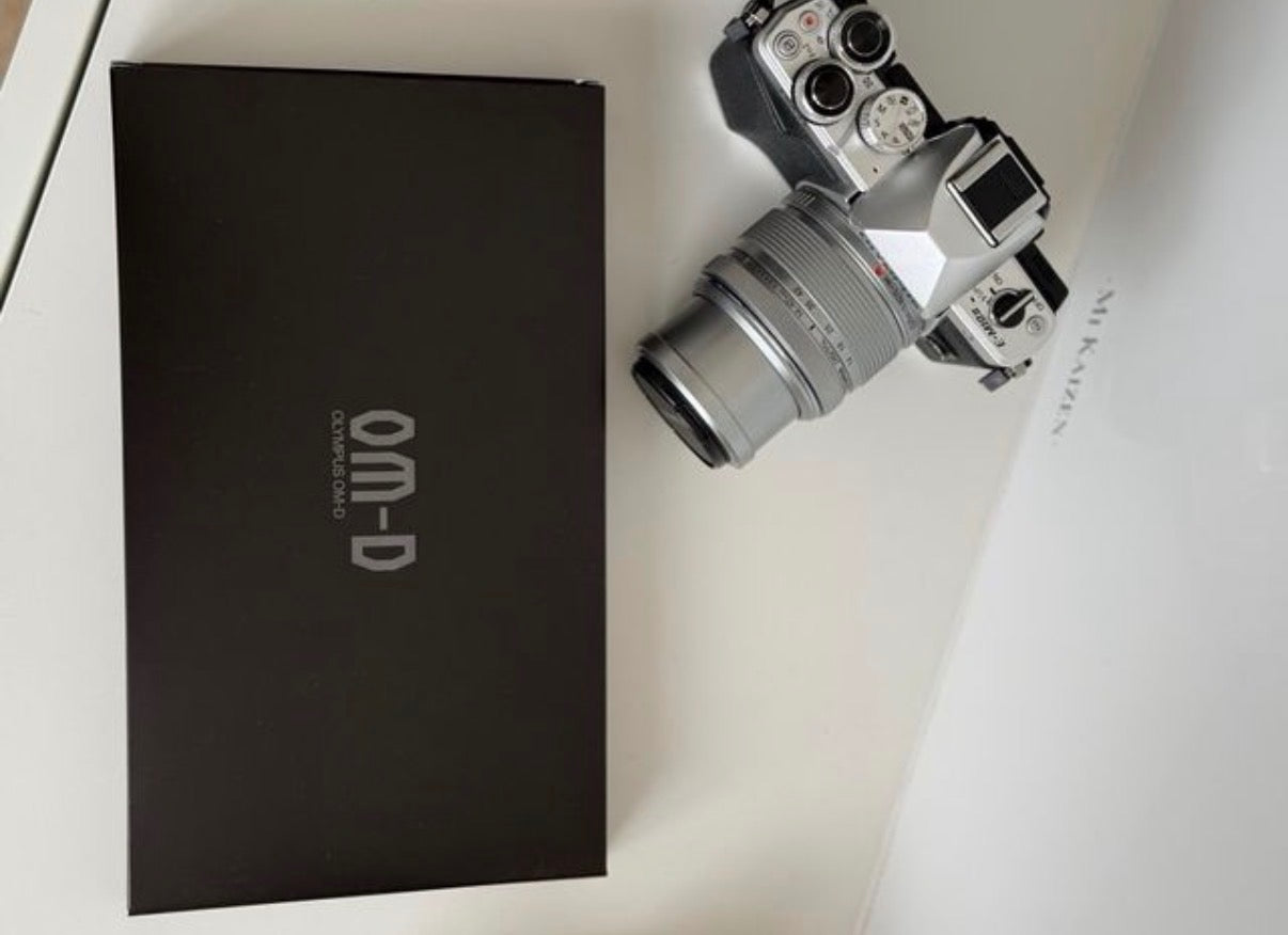 OlympusOLYMPUS OMD EM10 Mark II  d7ed9ef6-2958-4f1e-a87e-abe051cdfa0b