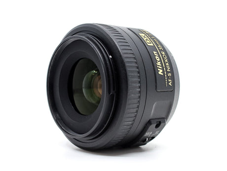 Nikon AF-S DX Nikkor 35mm f/1.8G - segunda mano - excelente estado - detalle 2 de 3 - SKU 3784468 - Camera Market