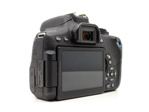 Canon EOS 750D 
