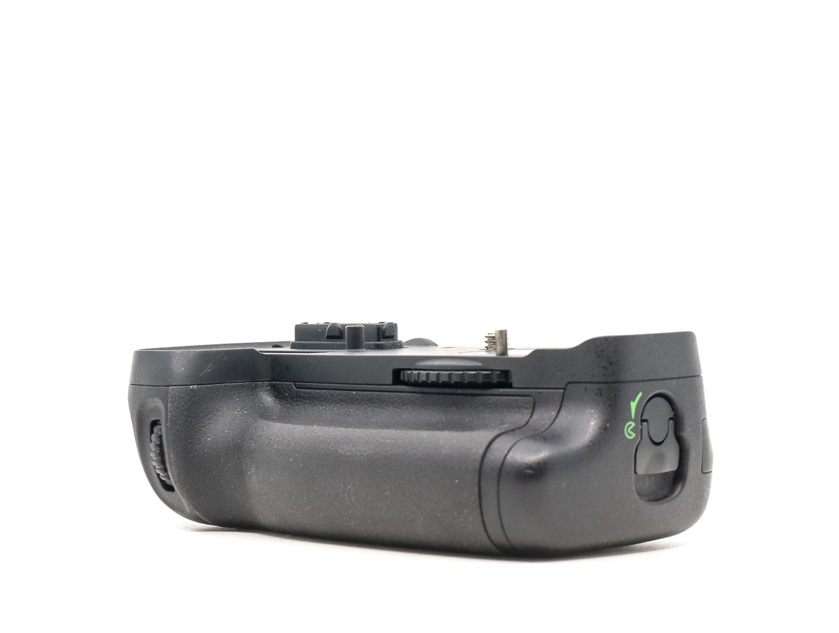 Nikon MB-D14 Battery Grip - segunda mano - excelente estado - foto principal - SKU 3790920 - Camera Market