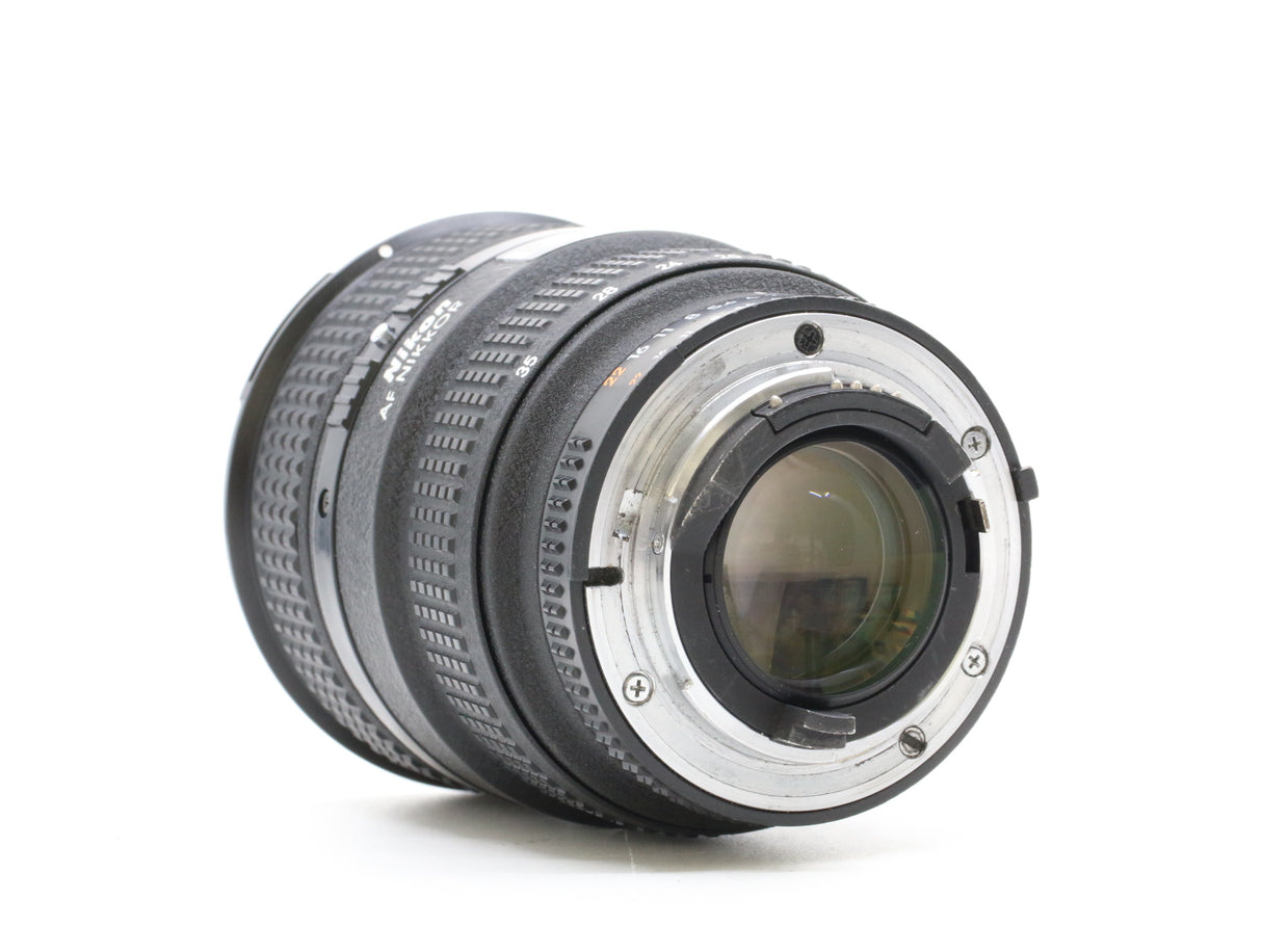 Nikon AF Nikkor 20-35mm f/2.8D 