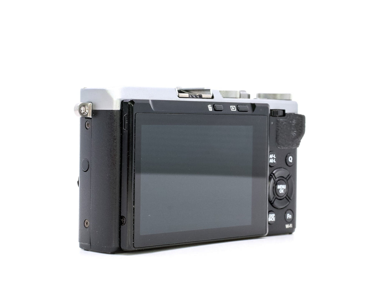 Fujifilm X70 - segunda mano - excelente estado - detalle 3 de 4 - SKU 3672375 - Camera Market