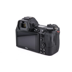 Nikon Z7 - Mirrorless Digital Camera