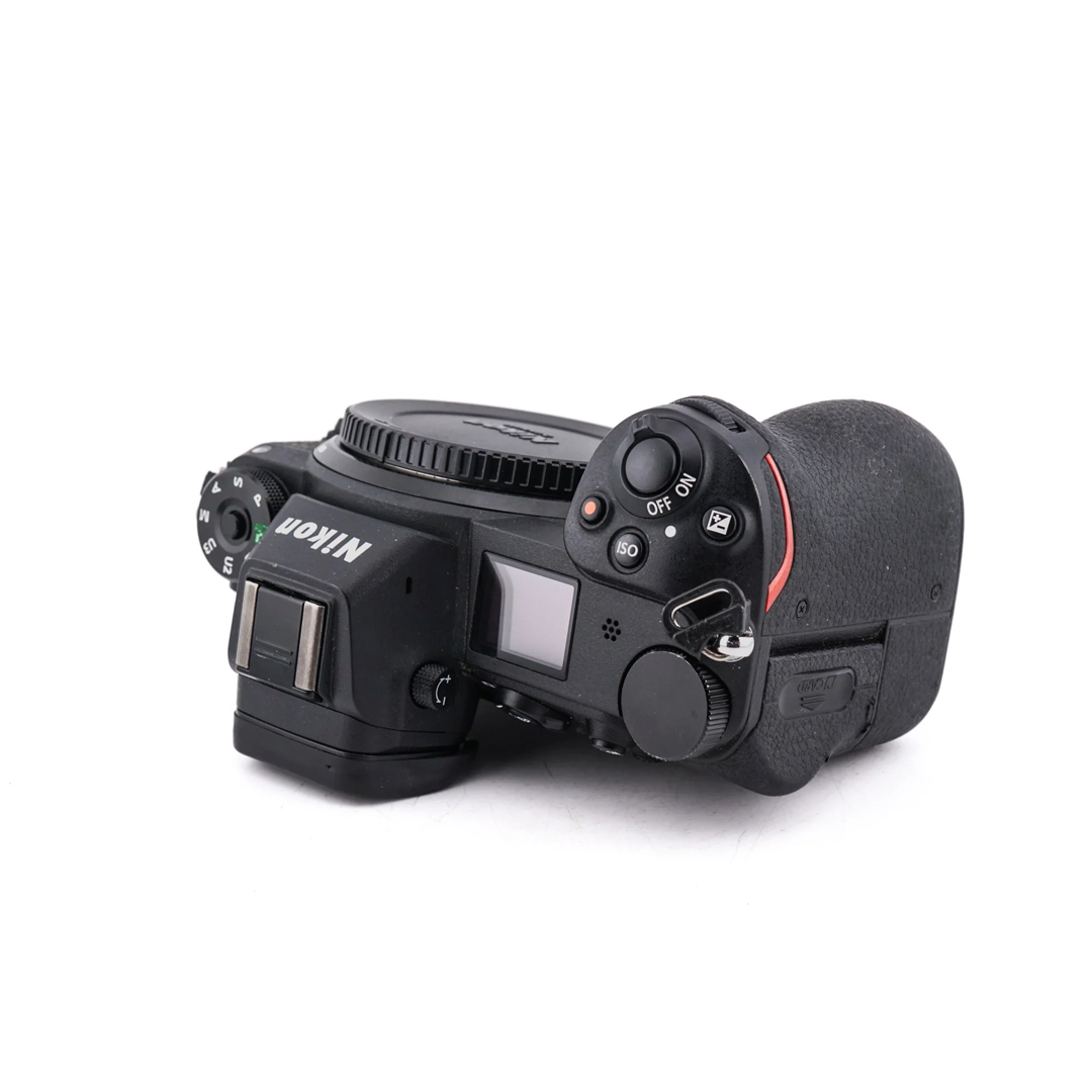 Nikon Z7 - Mirrorless Digital Camera
