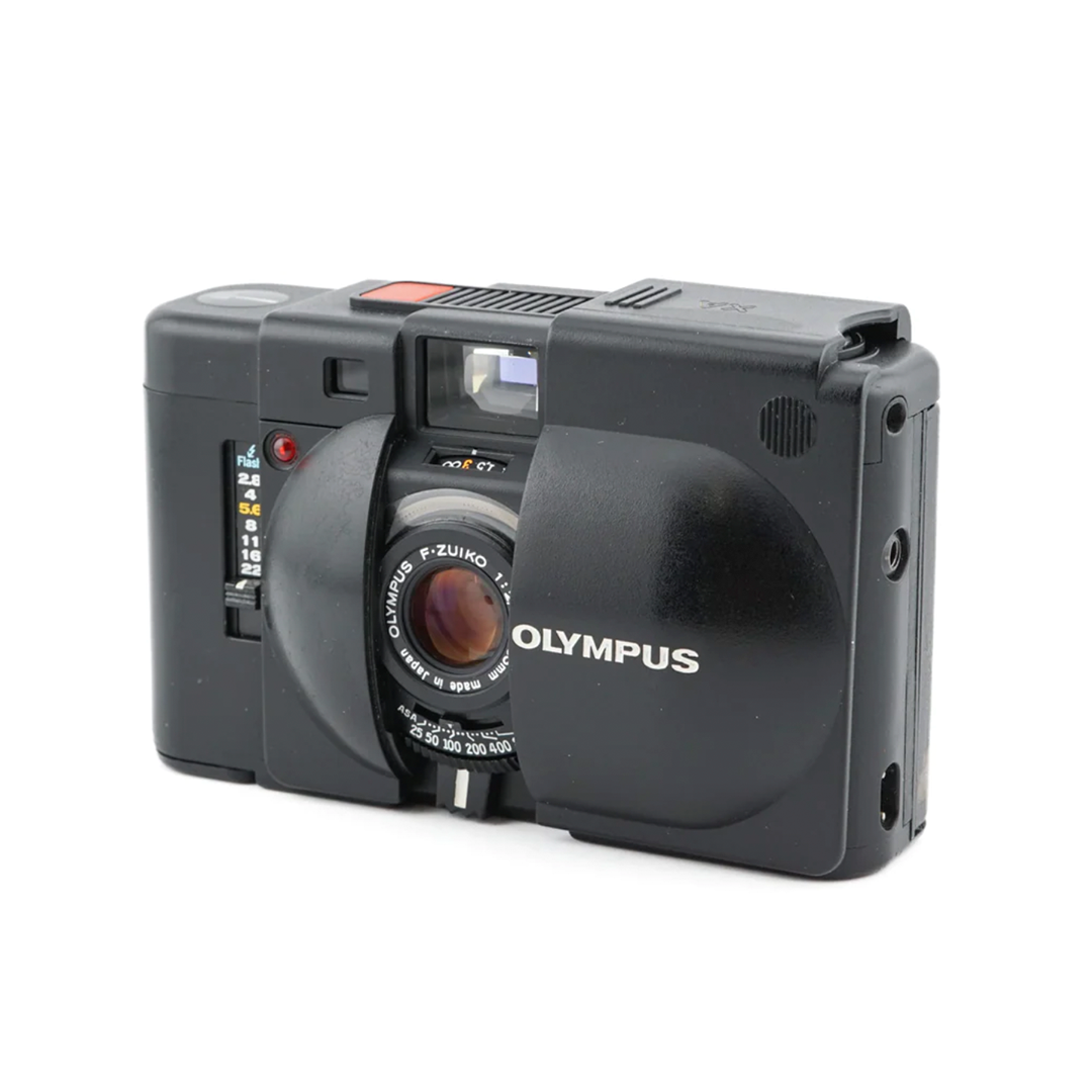Olympus XA f/2.8 - 35mm Film Camera · imagen principal