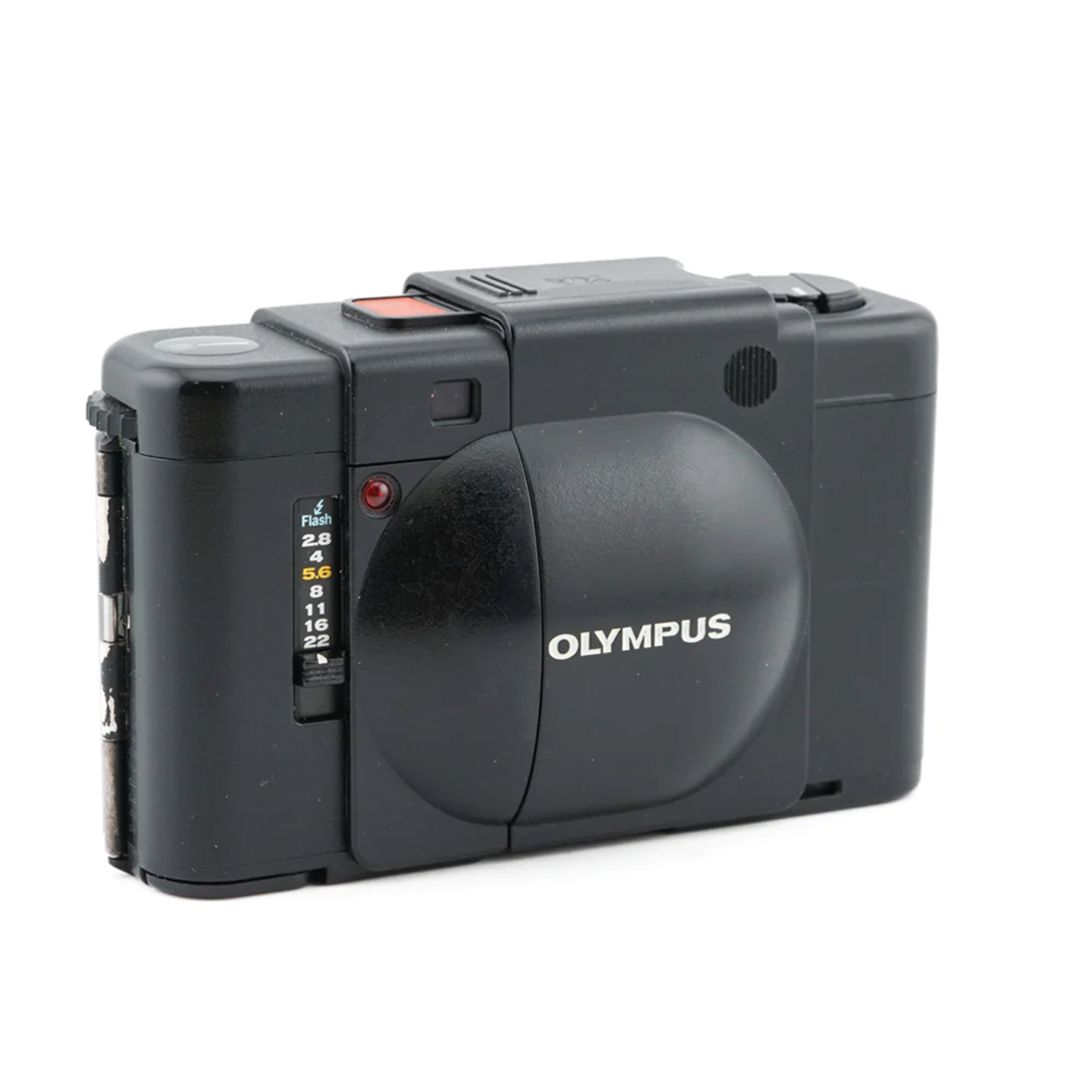 Fotocamera a pellicola Olympus XA f/2.8 - 35 mm