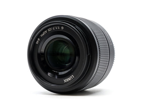 Panasonic Lumix G 25mm f/1.7 ASPH - segunda mano - excelente estado - detalle 2 de 3 - SKU 3760606 - Camera Market
