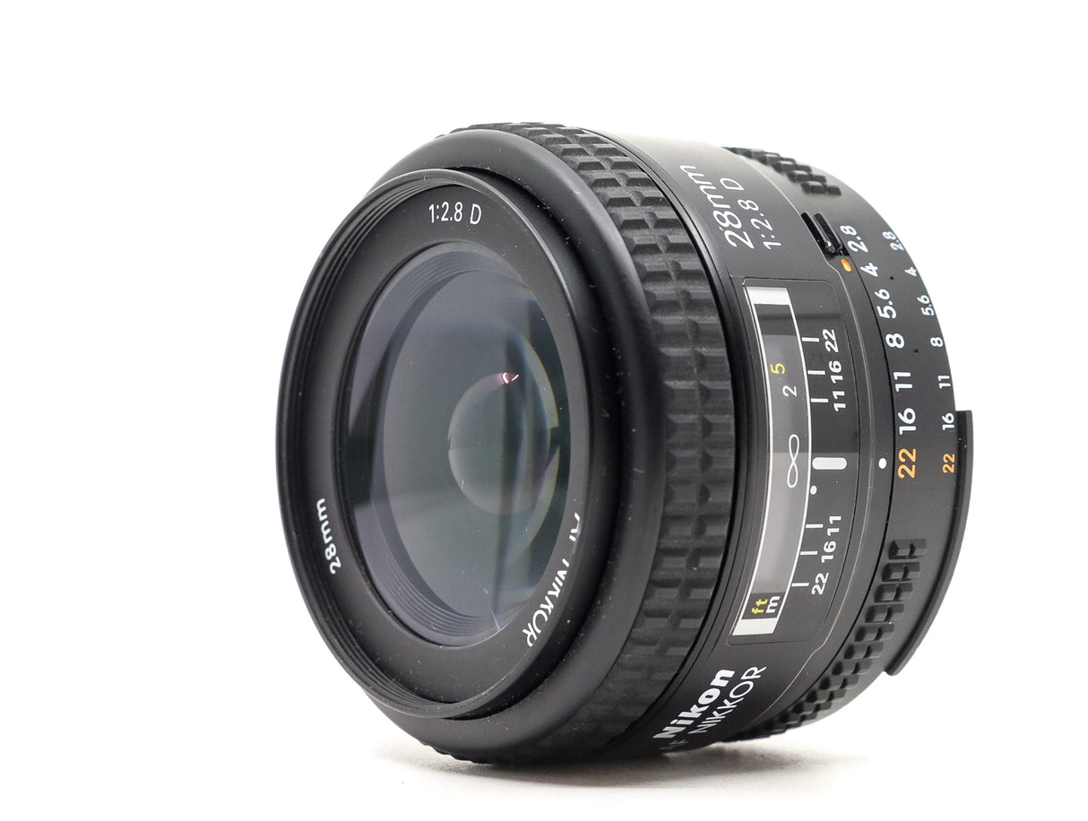 Nikon AF Nikkor 28mm f/2.8D 
