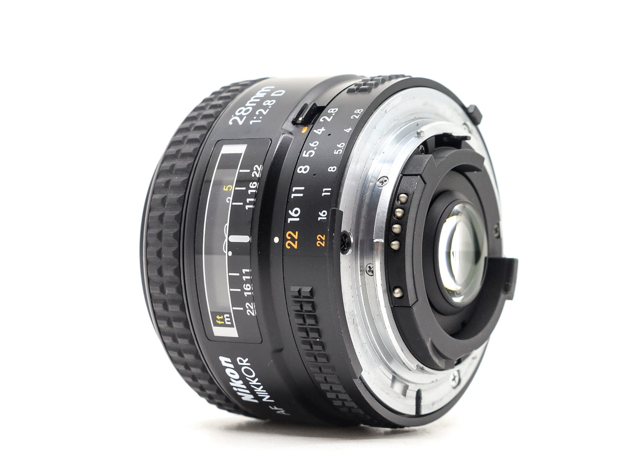 Nikon AF Nikkor 28mm f/2.8D 