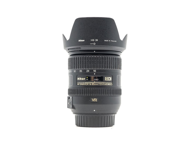 Nikon AF-S DX Nikkor 16-85mm f/3.5-5.6G ED VR - segunda mano - excelente estado - foto principal - SKU 3717798 - Camera Marke