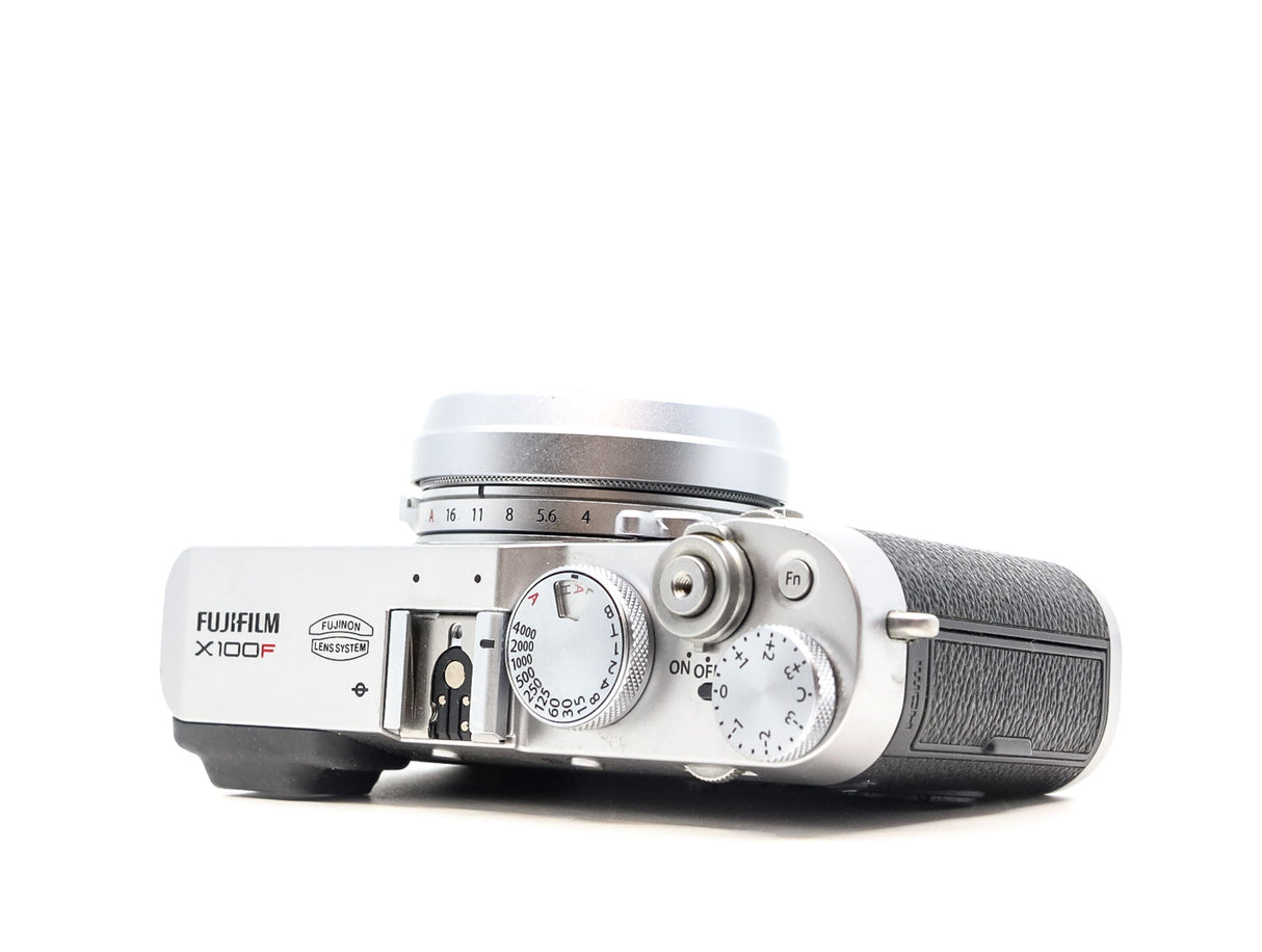 Fujifilm X100F - segunda mano - excelente estado - detalle 4 de 5 - SKU 3705332 - Camera Market