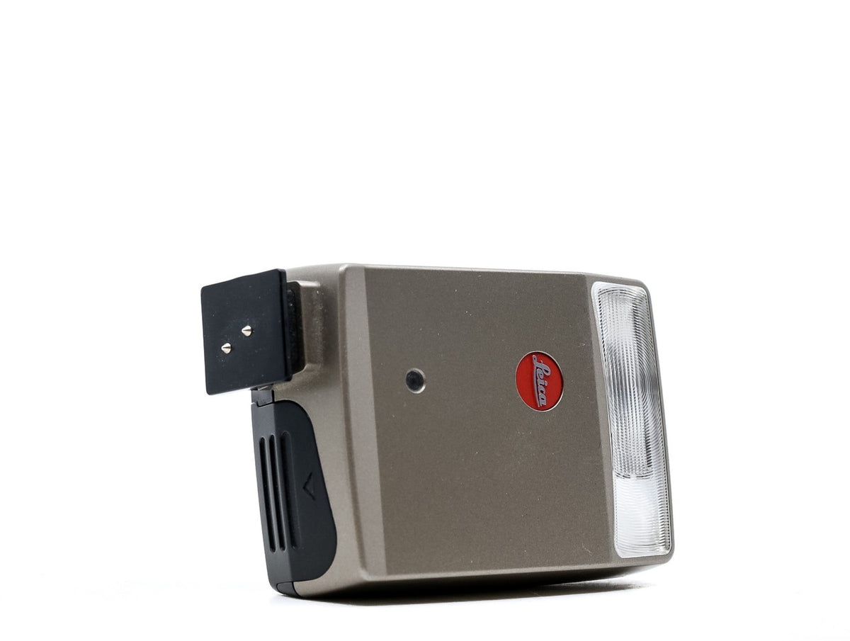 Leica CF Flash · imagen principal